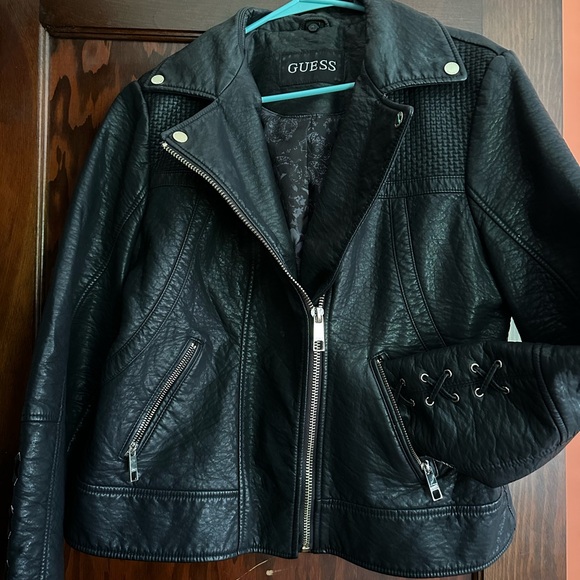Guess Fitted Leather Jacket with Yellow Gold Details 🖤 Size XL - Picture 5 of 7